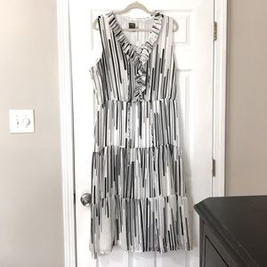 Women’s size 16 long sleeveless dress